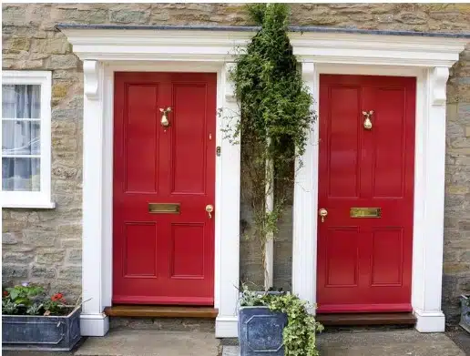5 Alasan Rumah di Amerika Gunakan 2 Pintu Berbentuk Sama