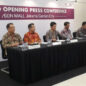 AEON MALL. Mitsugu Tamai (Presiden Direktur PT AEON Mall Indonesia), Seiichi Chiba (Senior Managing Director PT AEON Mall), Akio Yoshida (Presiden Direktur PT AEON Mall), Shinobu Washizawa (Presiden Direktur PT AEON Asia), Toyofumi Kashi (Presiden Direktur PT AEON Indonesia) dalam konferensi pers pembukaan AEON Mall Jakarta Garden City di Cakung, Jakarta Timur, pada Sabtu 30 September 2017. Foto oleh Valerie Dante/Rappler    